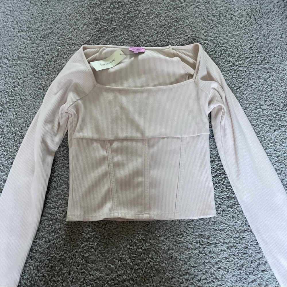 Francesca’s Mi Ami light pink long sleeve top Brand